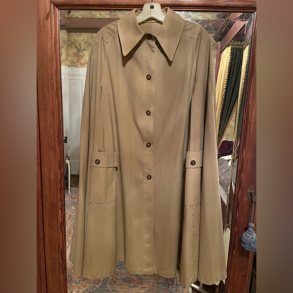 Stunning Vintage I. Magnin Cape